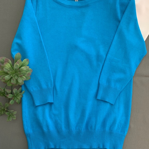 Joseph A sky blue long sleeve lightweight sweater.  Size PM.  EUC. - Picture 3 of 5